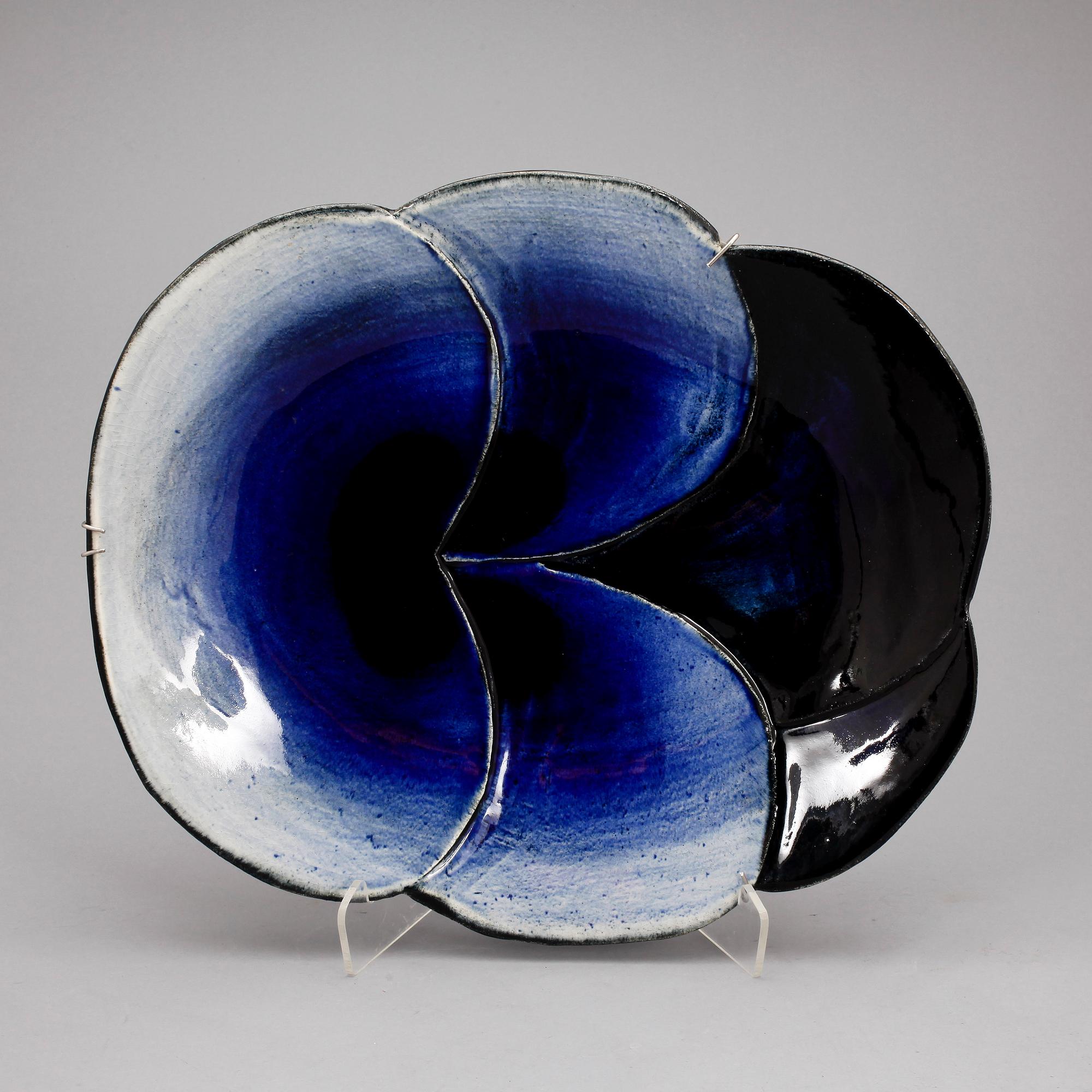 FAT, stengods, "Viola", Birger Kaipiainen för Arabia, Finland.