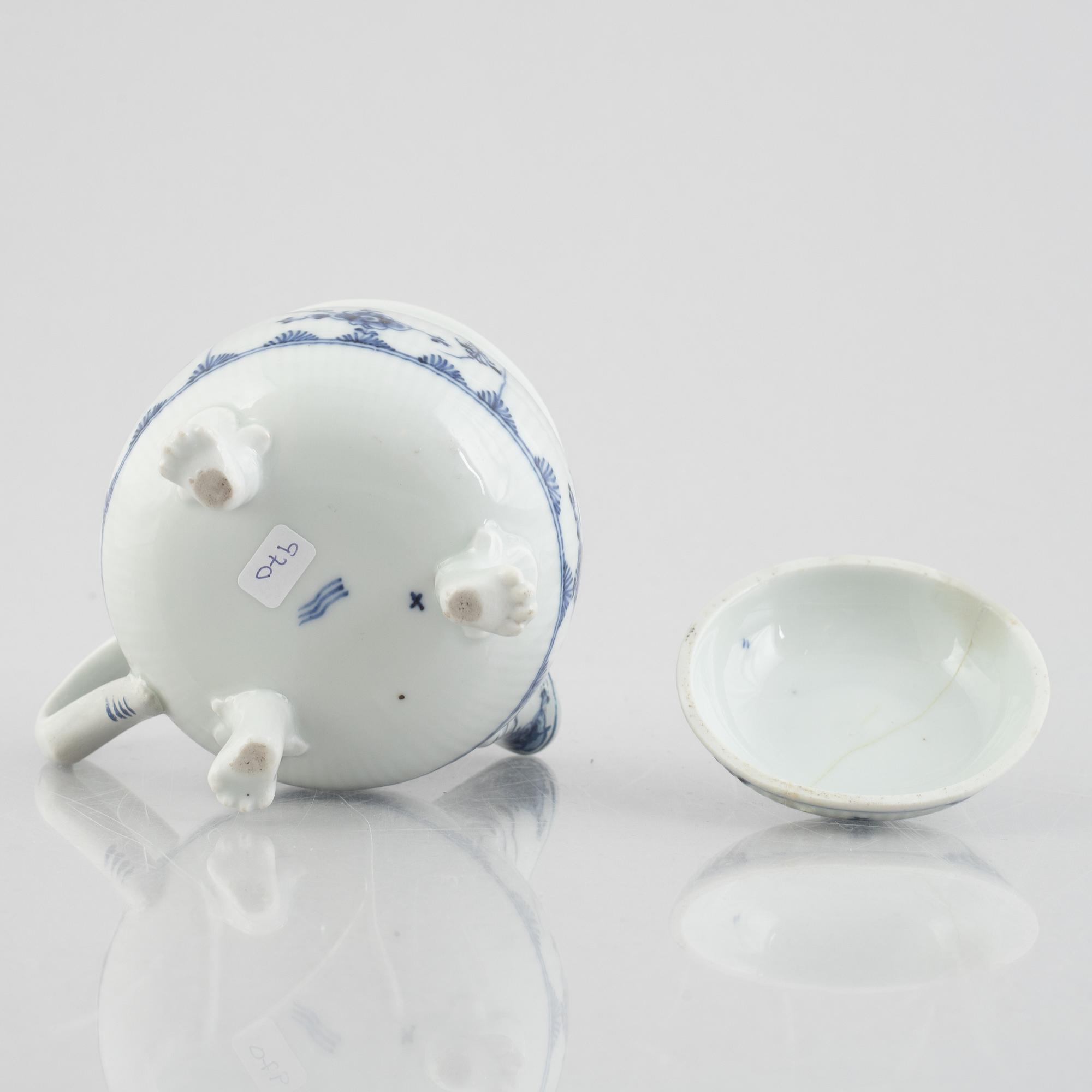 Gräddanna med lock, porslin, "Musselmalet", Royal Copenhagen, sent 1700-tal.