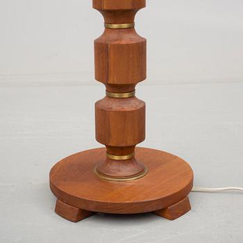 BORDSLAMPA, 1900-talets tredje kvartal.