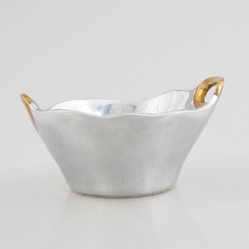 David Marshall, skål med handtag, gjuten aluminium och mässing, Spanien, 1900-talets andra hälft.