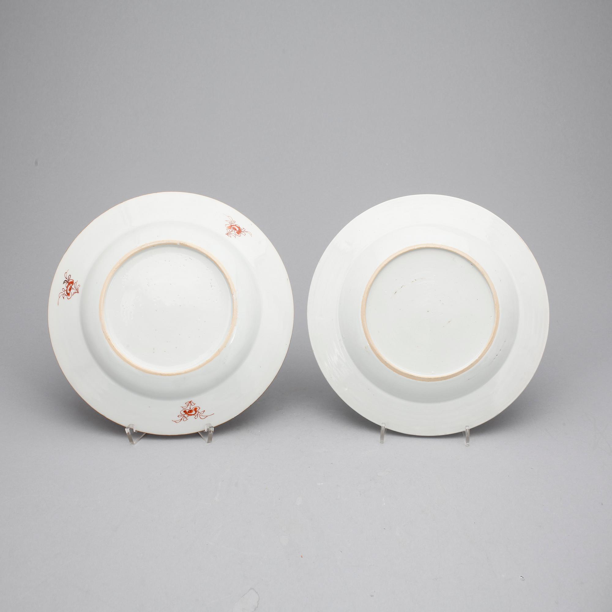 TALLRIKAR,  5 st, porslin Qing dynastin, 1700-tal.