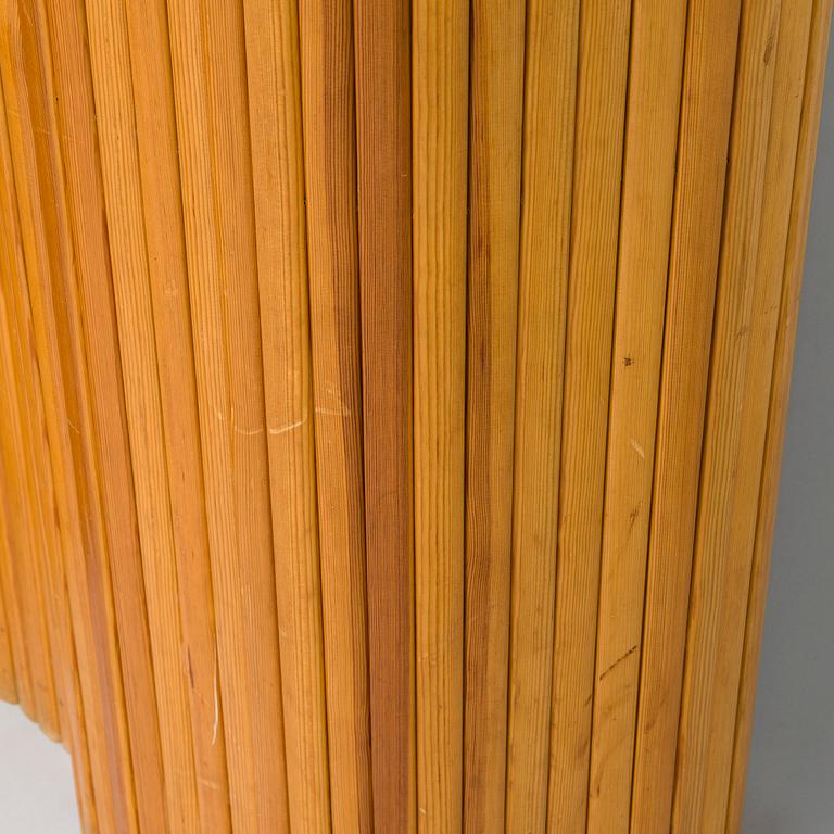 Alvar Aalto, vikskärm, modell 100 för O.Y. Huonekalu- ja Rakennustyötehdas A.B. 1900-talets mitt.