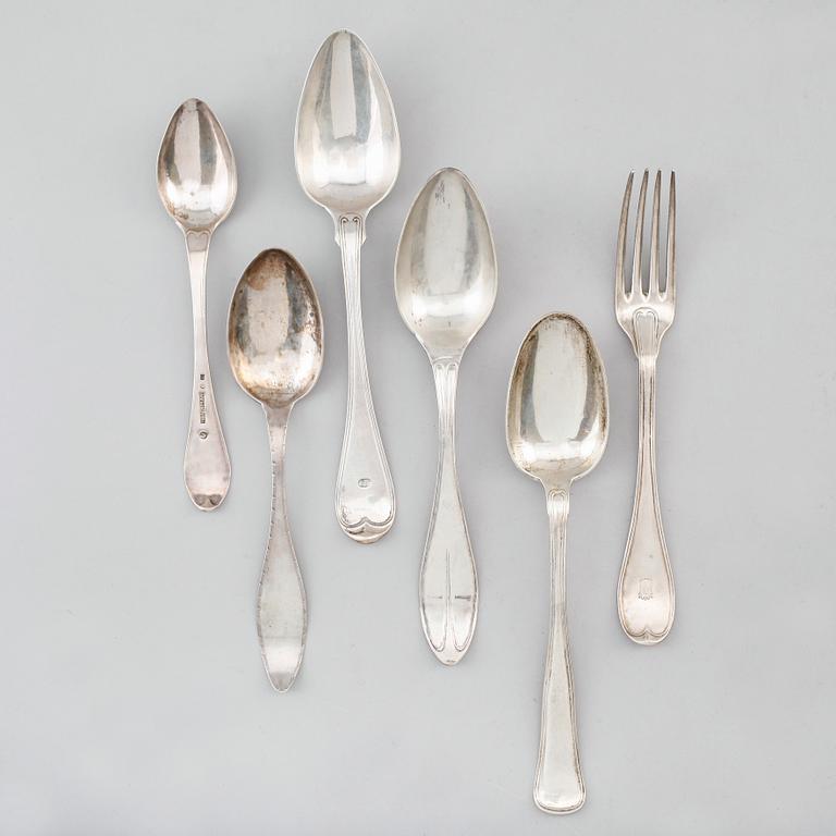 SKEDAR, 5 st samt GAFFEL, silver, svenska stämplar, 1800-tal. Vikt ca 335 gram.