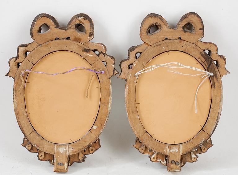 SPEGELLAMPETTER, ett par, gustaviansk stil, 1900-talets andra hälft.