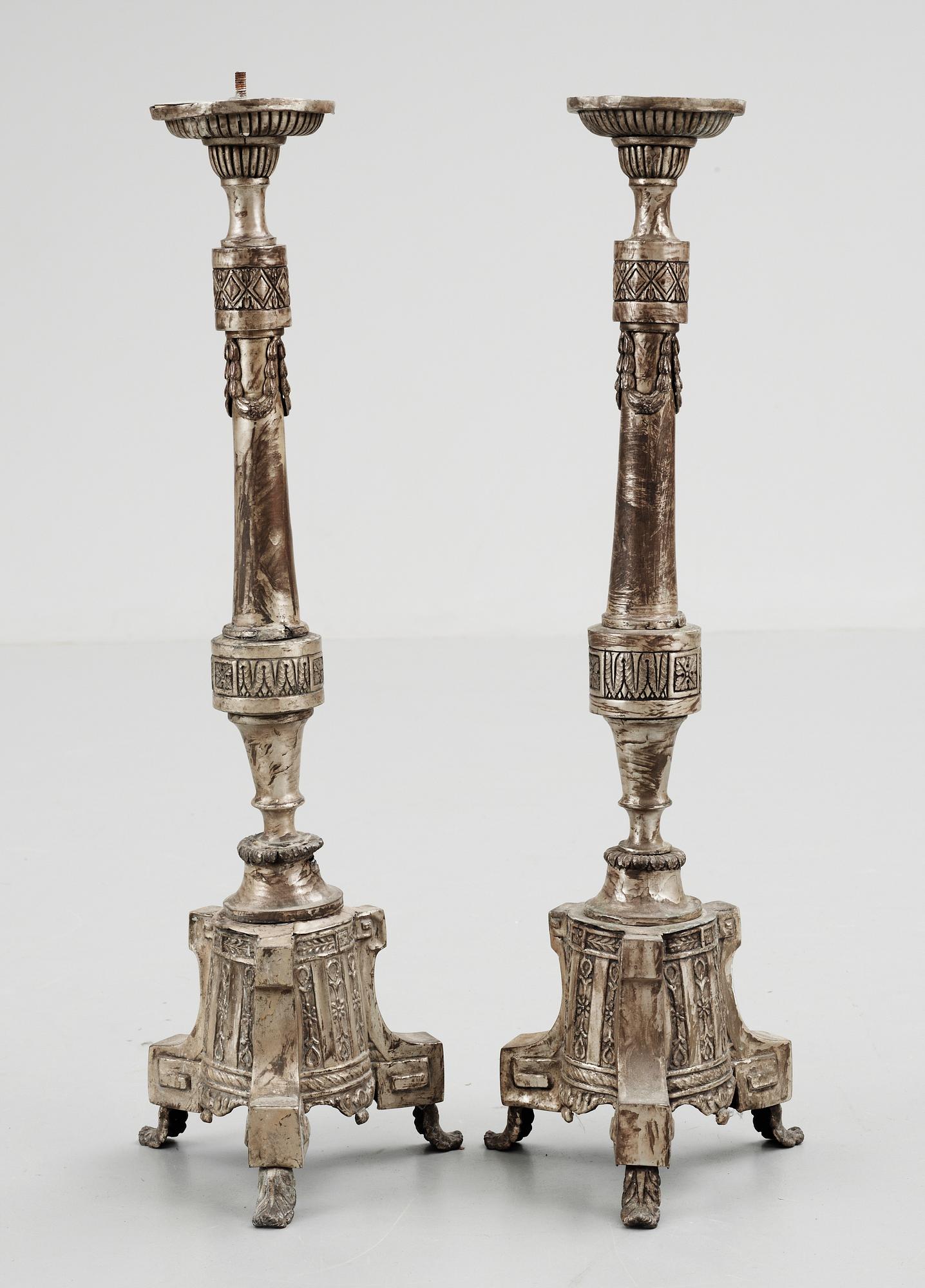 ALTARLJUSSTAKAR, ett par, vitmetall, 1800-tal.