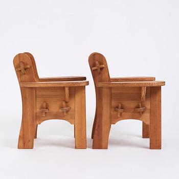 David Rosén, a pair of Swedish Modern 'Berga' pine armchairs, Nordiska Kompaniet, Sweden 1940s.