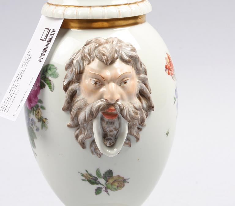 LOCKURNA, porslin, rokokostil, Kungl Dansk, sekelskiftet 1800/1900.