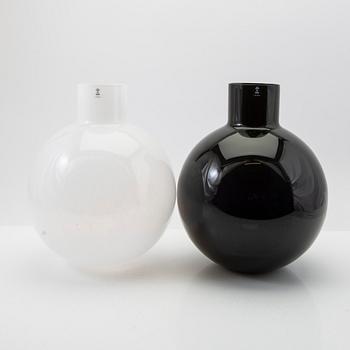 Carina Seth Andersson, vases, 2 pcs., "Pallo", Skruf.