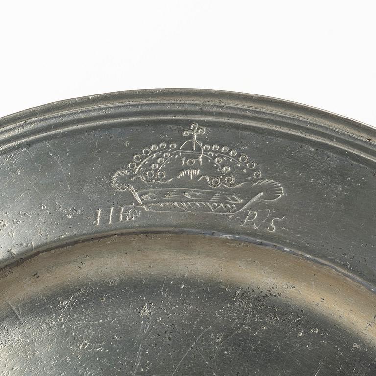 Fat, Engraved H.E.R.S (Hedvig Eleonora Regina Suecia), likely by Thomas Hicks 1680, London (active 1669/70-1727),