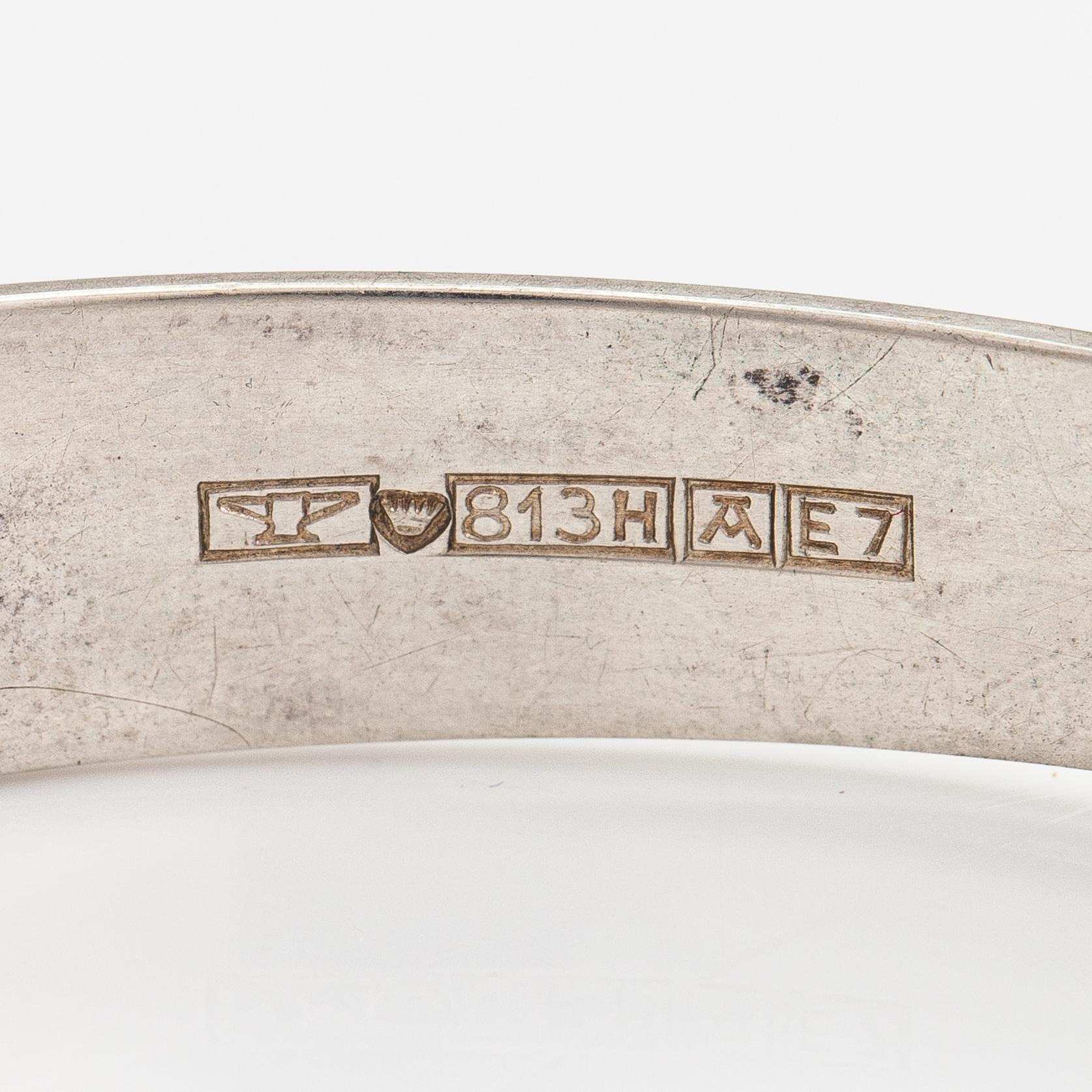 Elis Kauppi, A silver bracelet with a goldstone. Kupittaan kulta, Turku 1958.