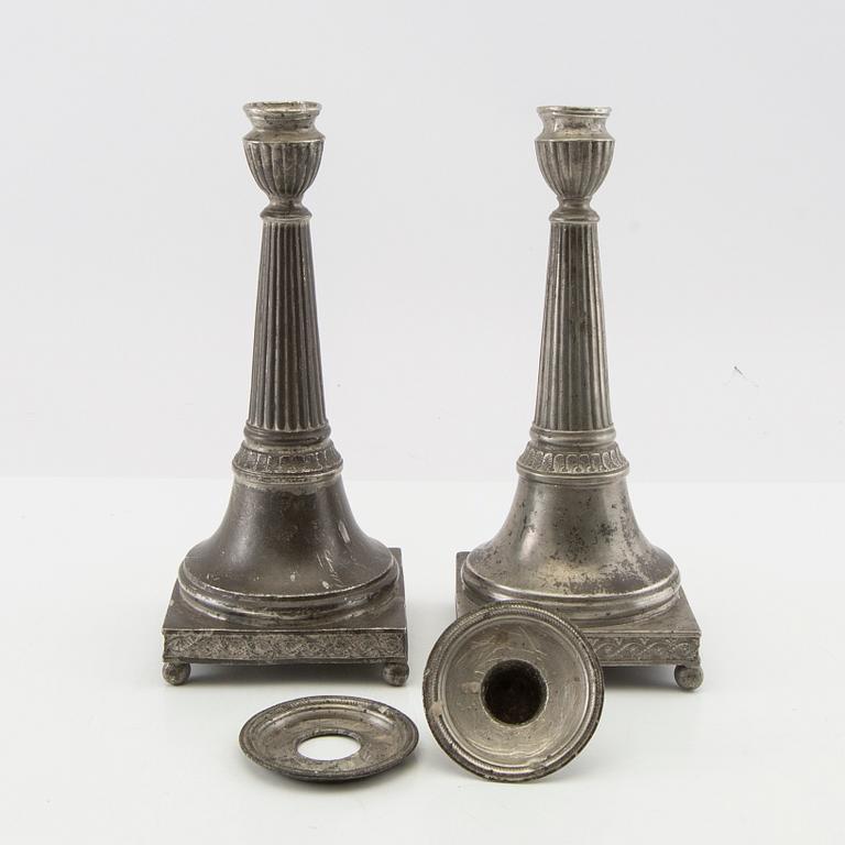 Nils Justelius ljusstakar ett par tenn Eksjö 1812.