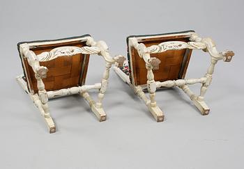 STOLAR, ett par, provinsarbeten, barock 1700-tal.