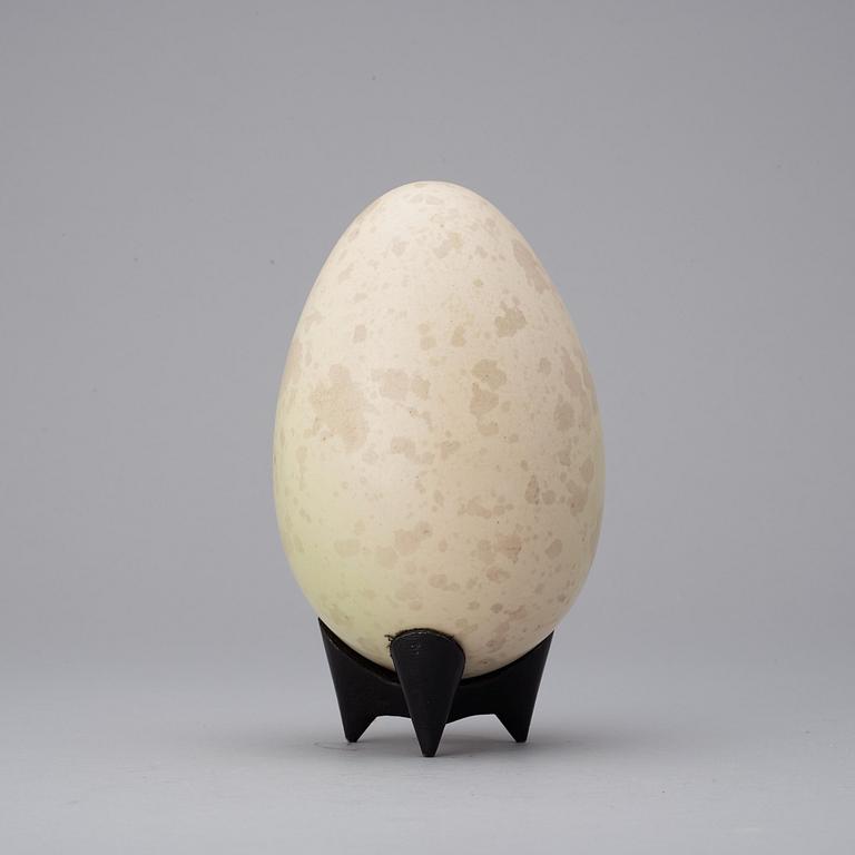 A Hans Hedberg faience egg, Biot, France.