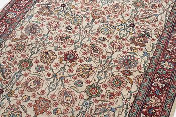 Carpet, oriental, approx. 236 x 150 cm.