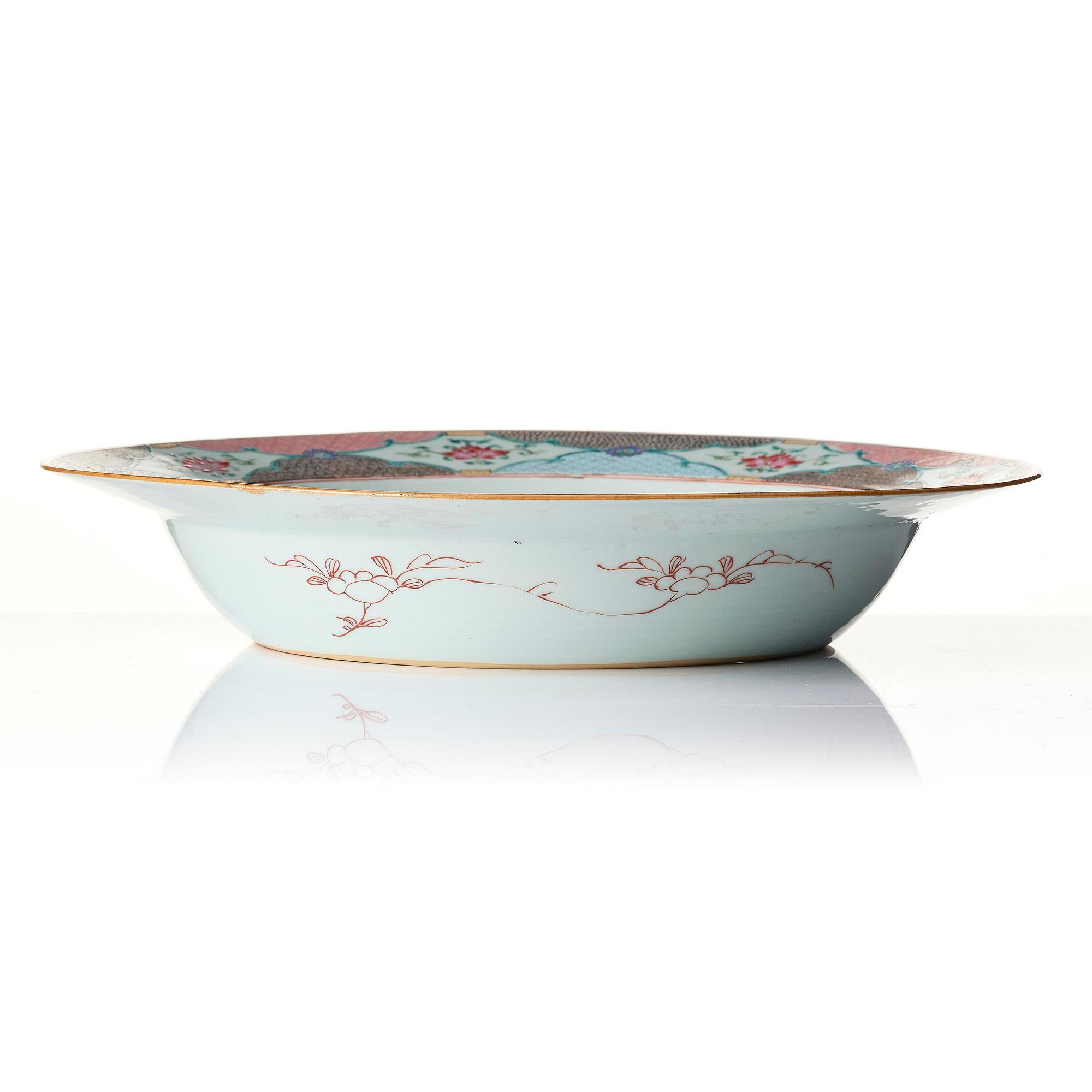 Handfat, porslin. Qingdynastin, Yongzheng (1723-35).