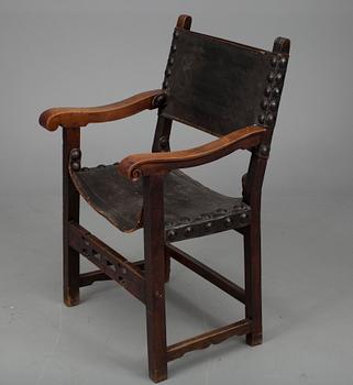 STOL, "Sillón de fraileros" skinn samt trä, Spanien 1600/1700-tal.