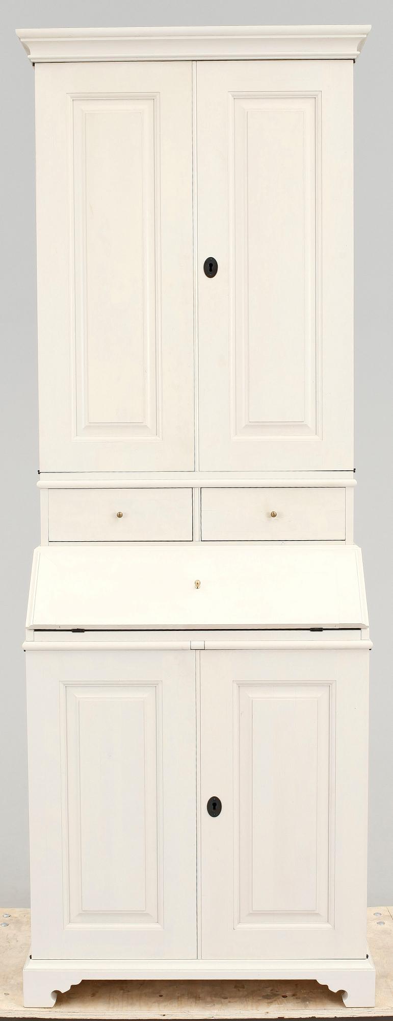 SNEDKLAFFSKÅP, "Selebo", ur IKEAs 1700-tals serie. 1990-tal.