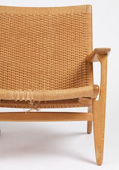 Hans J. Wegner, fåtöljer, ett par, "CH25", Carl Hansen & Son, Danmark, 1960-tal.