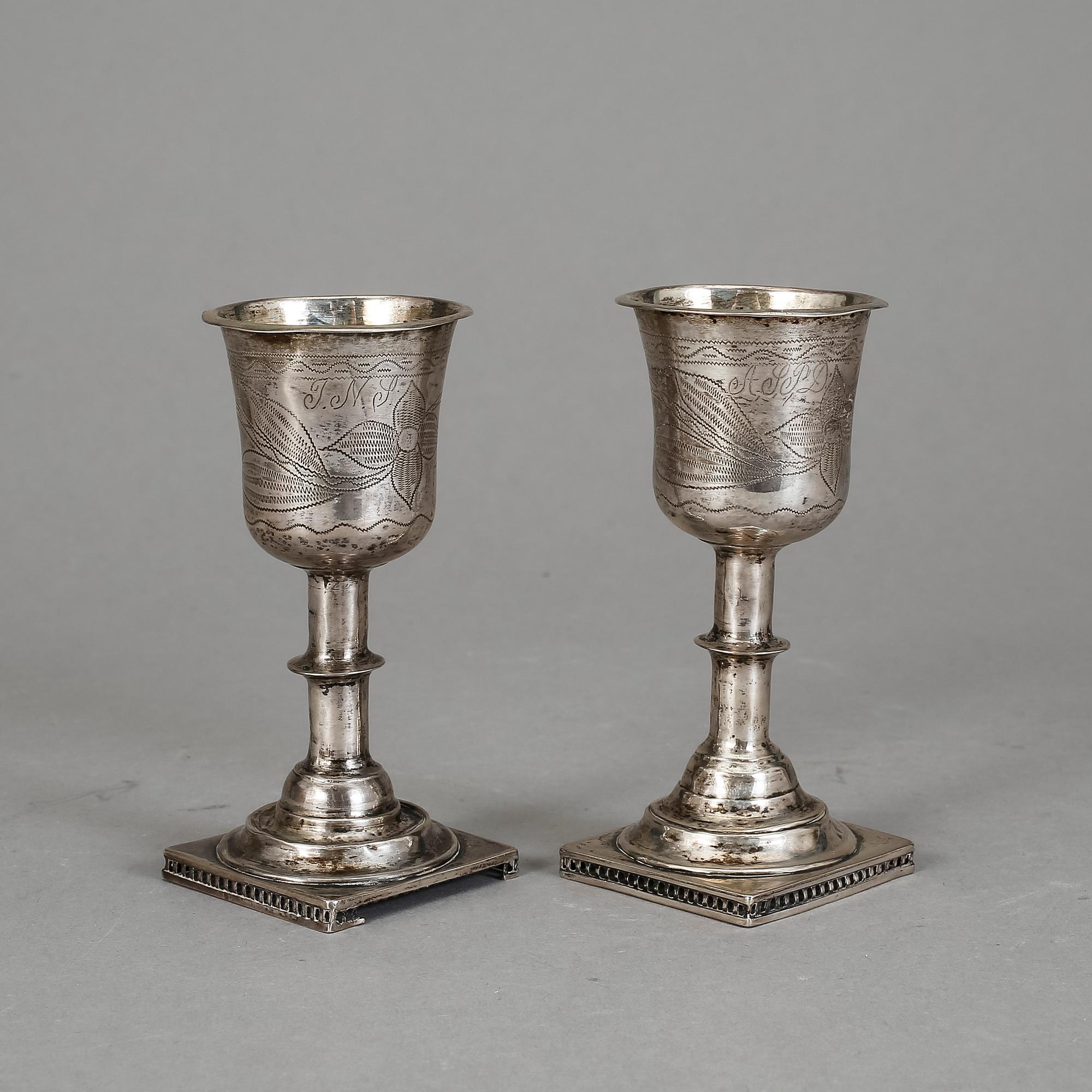 SUPKOPPAR, ett par, silver, Johannes Lagerdahl, Eksjö, 1819. Vikt ca 70 g.