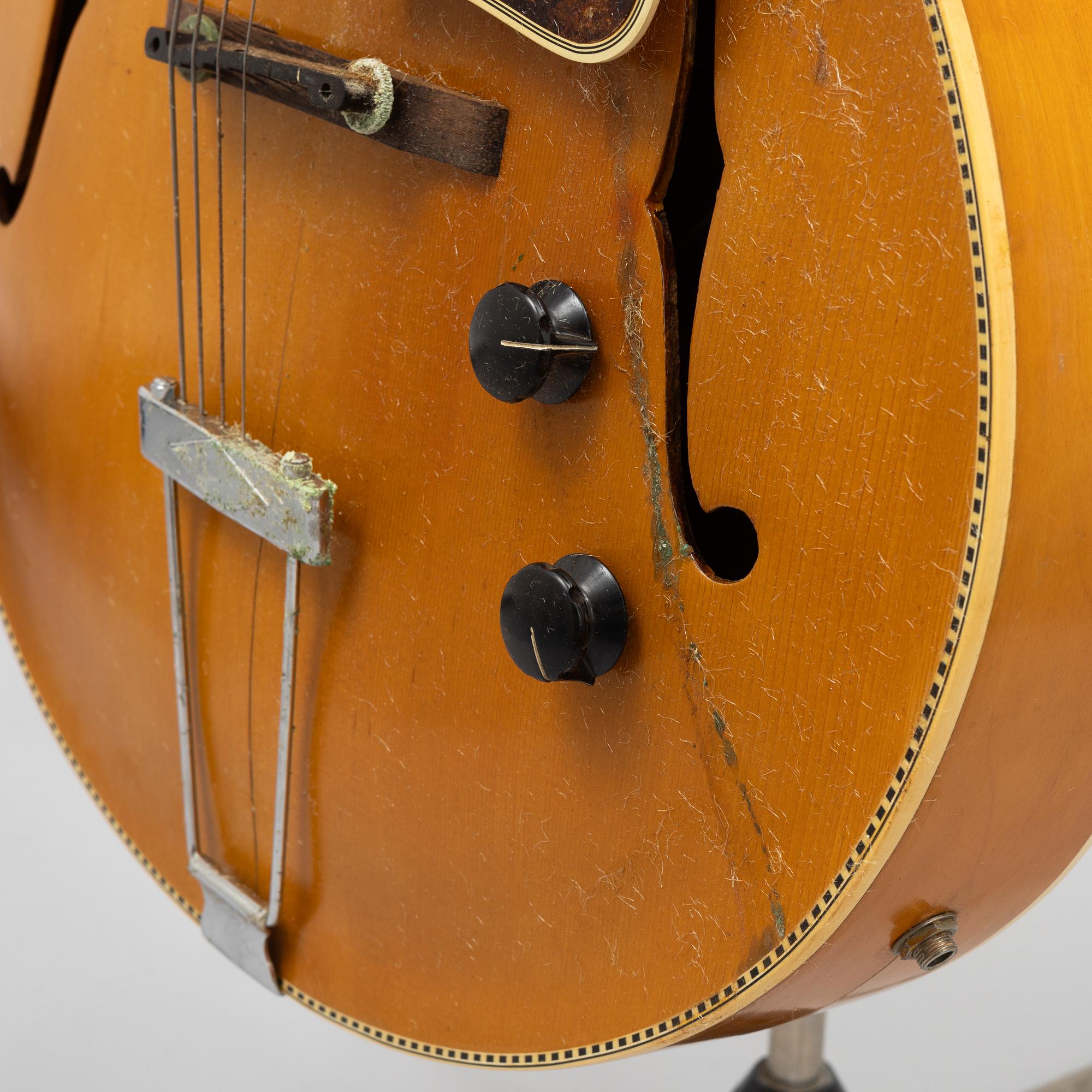 Gibson, "L10", halvakustisk gitarr, 1934, USA.