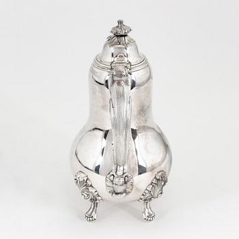 A French silver coffee pot, early 20th Century.