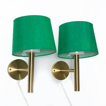 Uno & Östen Kristiansson, a pair of wall lamps, Luxus, Vittsjö.