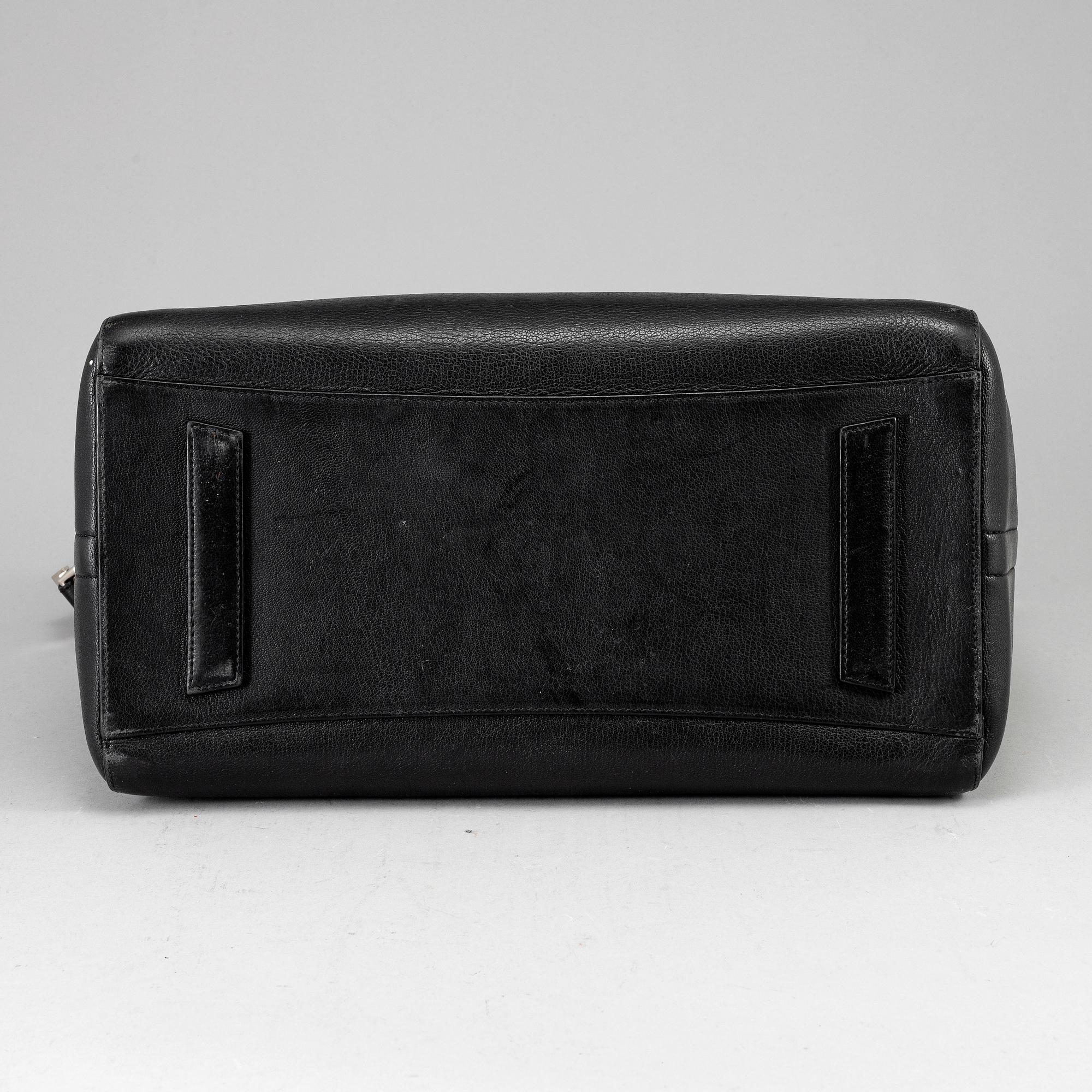 GIVENCHY, "Antigona", bag.