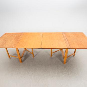 Bruno Mathsson, drop-leaf table, "Maria Flap", Karl Mathsson Company, Värnamo, second half of the 20th century.
