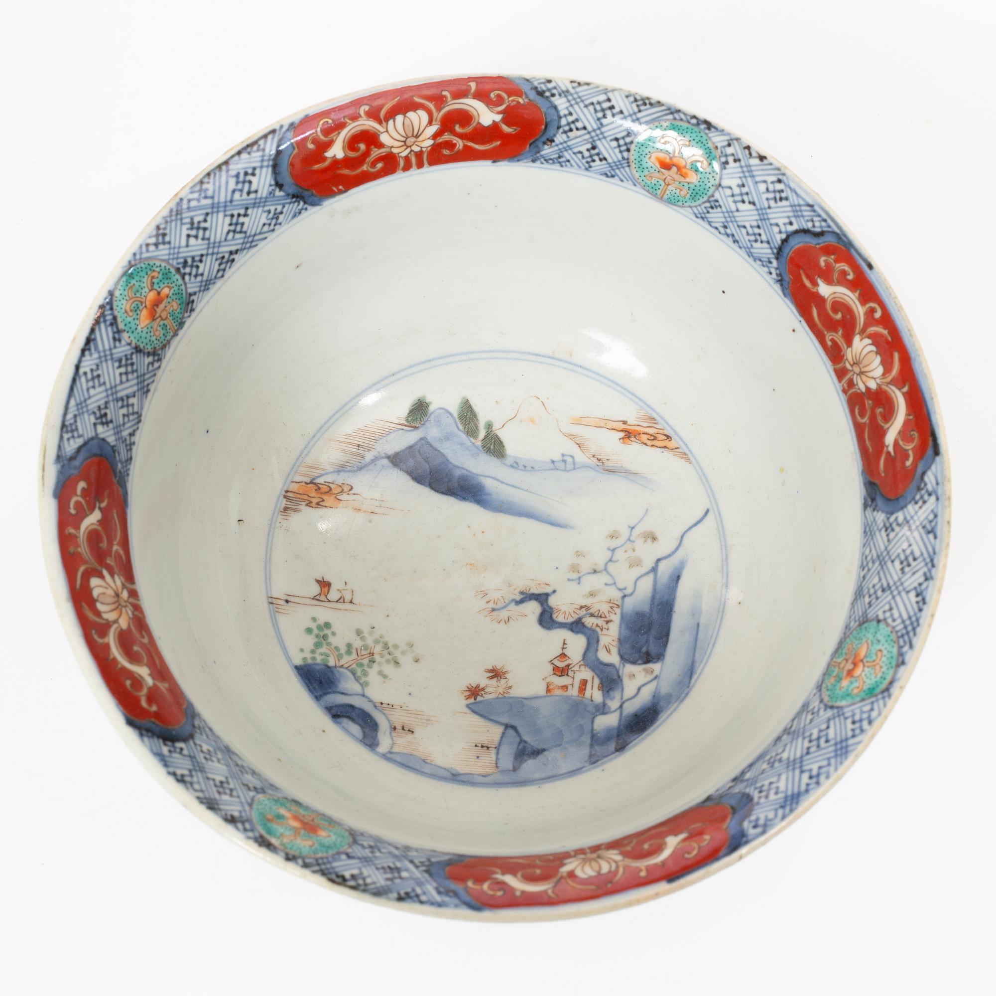 A large Japanese dish and a bowl, Meiji period (1868-1912).