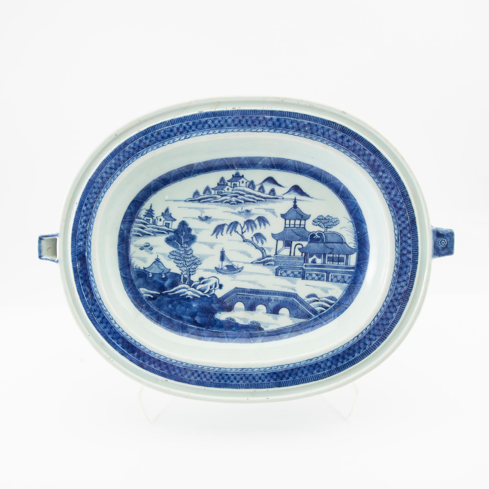 Heating dish China circa 1800 porcelain.