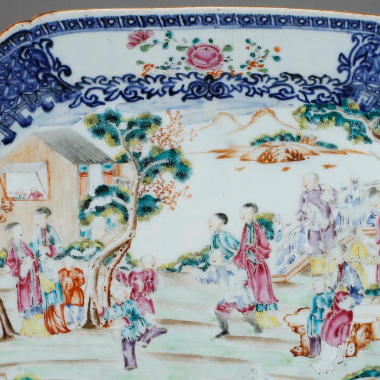 STEKFAT, s k mandarinporslin, Kina, 1700-tal.
