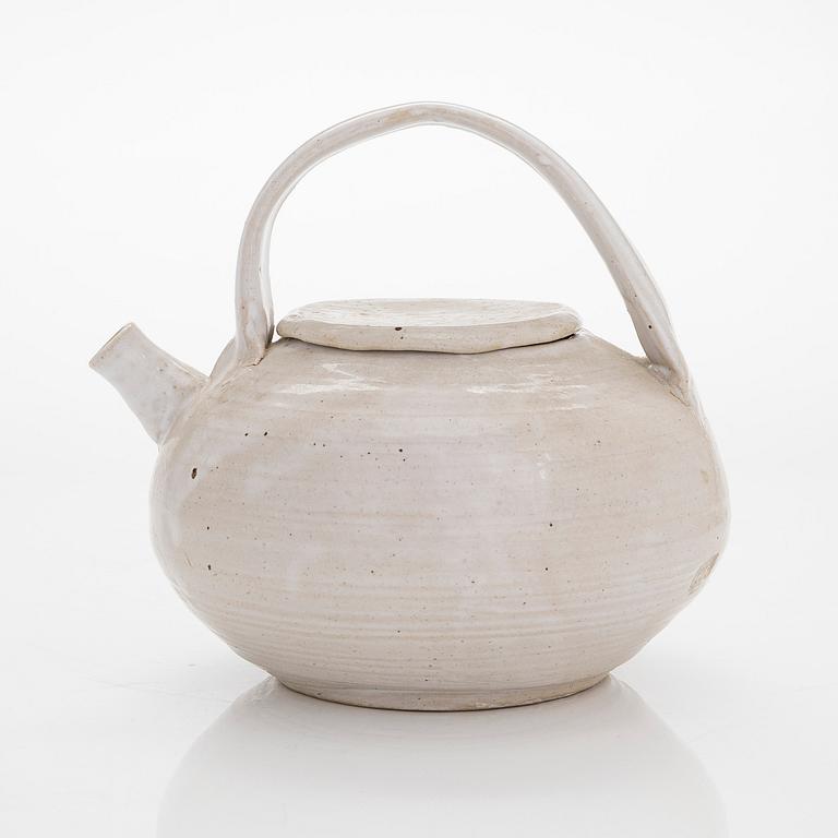 Kyllikki Salmenhaara, a stoneware tea pot signed KS.