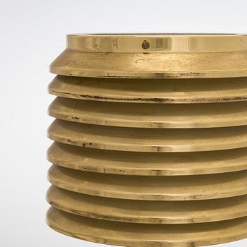 Hans-Agne Jakobsson, pöytävalaisin, malli B142,  Markaryd, 1960-70-luku.