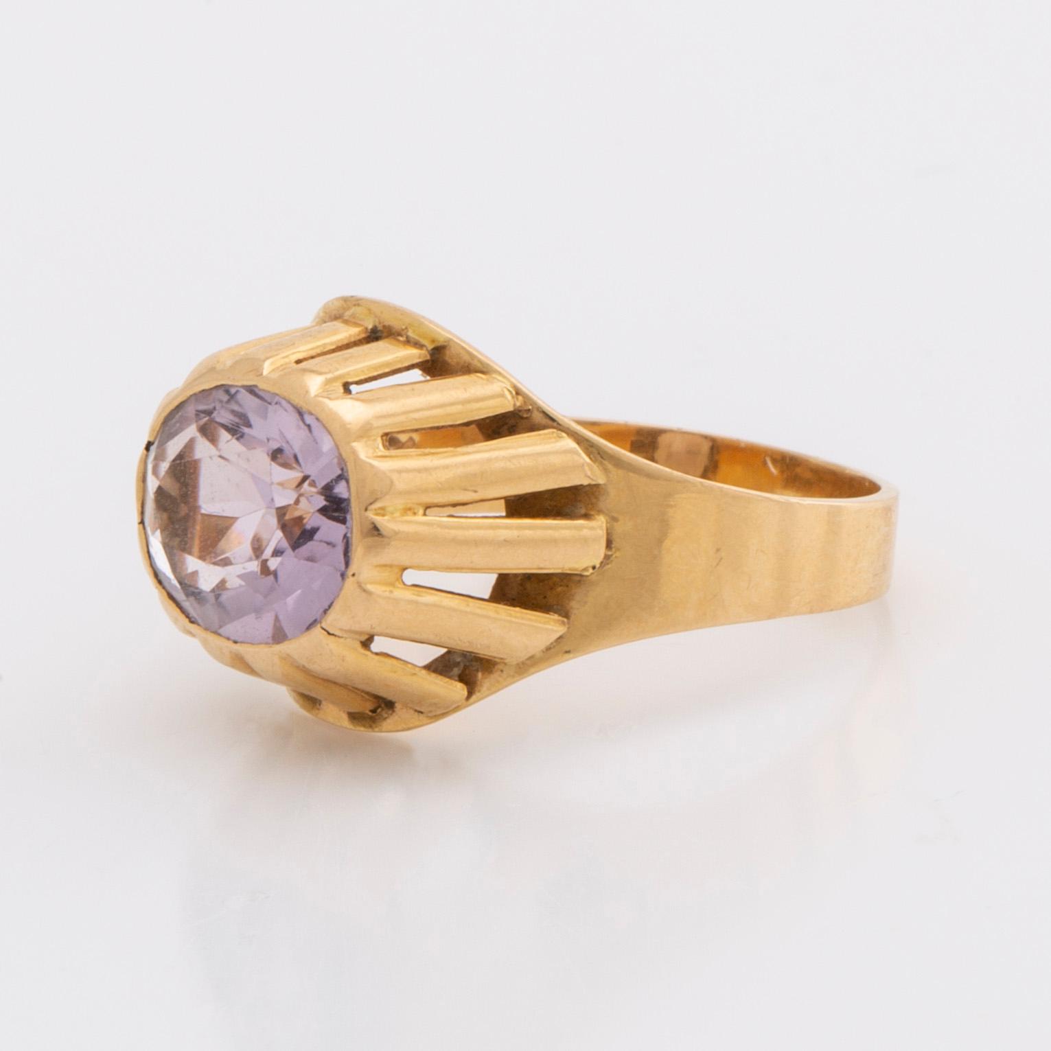 RING 18k gold 1 amethyst approx 9x 7 mm,  total weight 4,0 g. Stigbert Stockholm 1960.