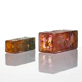 Daum Frères, a set of two Art Nouveau cameo glass vases, Nancy, France.