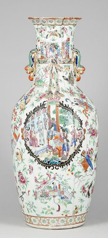 GOLVURNA, porslin, Kina, Kanton, 1800-tal.