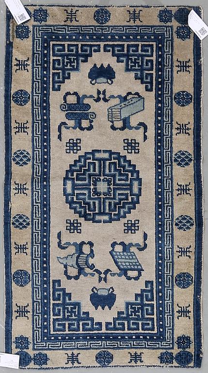 MATTA, Kina, 1900-tals början. 64 x 118 cm.