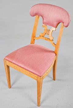 SKIVBORD samt STOL, troligen C E Jonsson Kunglig hovleverantör, jugend, 1900-talets första del.