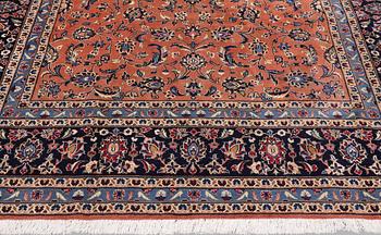 A Saruk carpet, 347 x 245 cm.