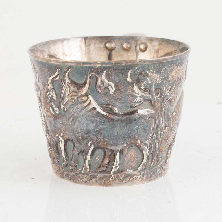 Ilias Lalaounis, mugg, sterling silver, kopia efter den antika Vafiobägaren, Grekland.