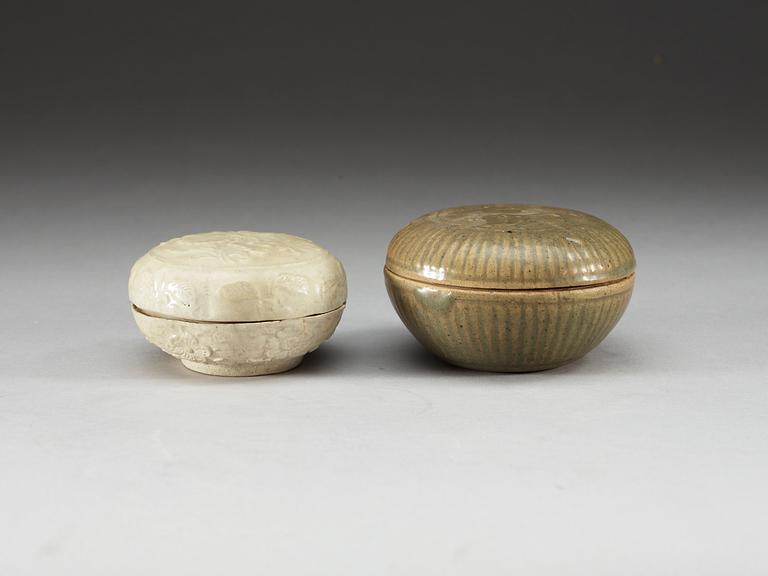 A set of two boxes with covers, Song/Yuan dynasty.