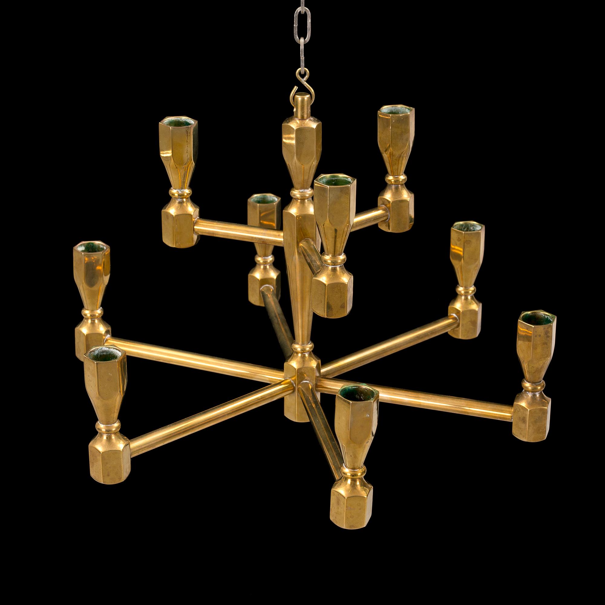 LJUSKRONA, mässing, Metallslöjden Gusum, 1900-talets andra hälft.