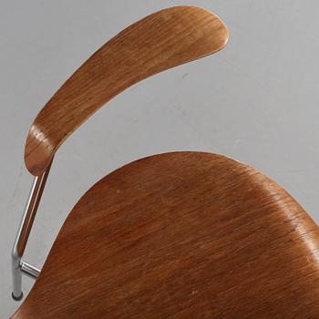 KARMSTOL, "Sjuan", Arne Jacobsen, Fritz Hansen, 1973.