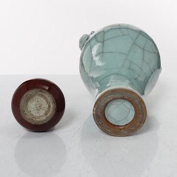 Two Chinese vases, Qing dynasty, 19th century.