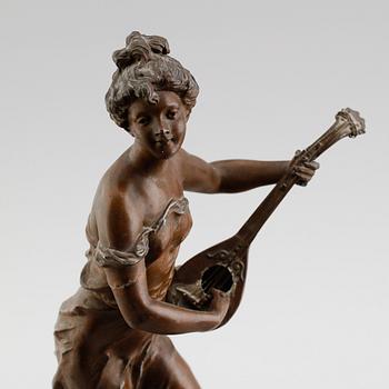 SKULPTUR, bronserad metall, "La Musique", signerad CH. Levy, Frankrike, omkring år 1900.