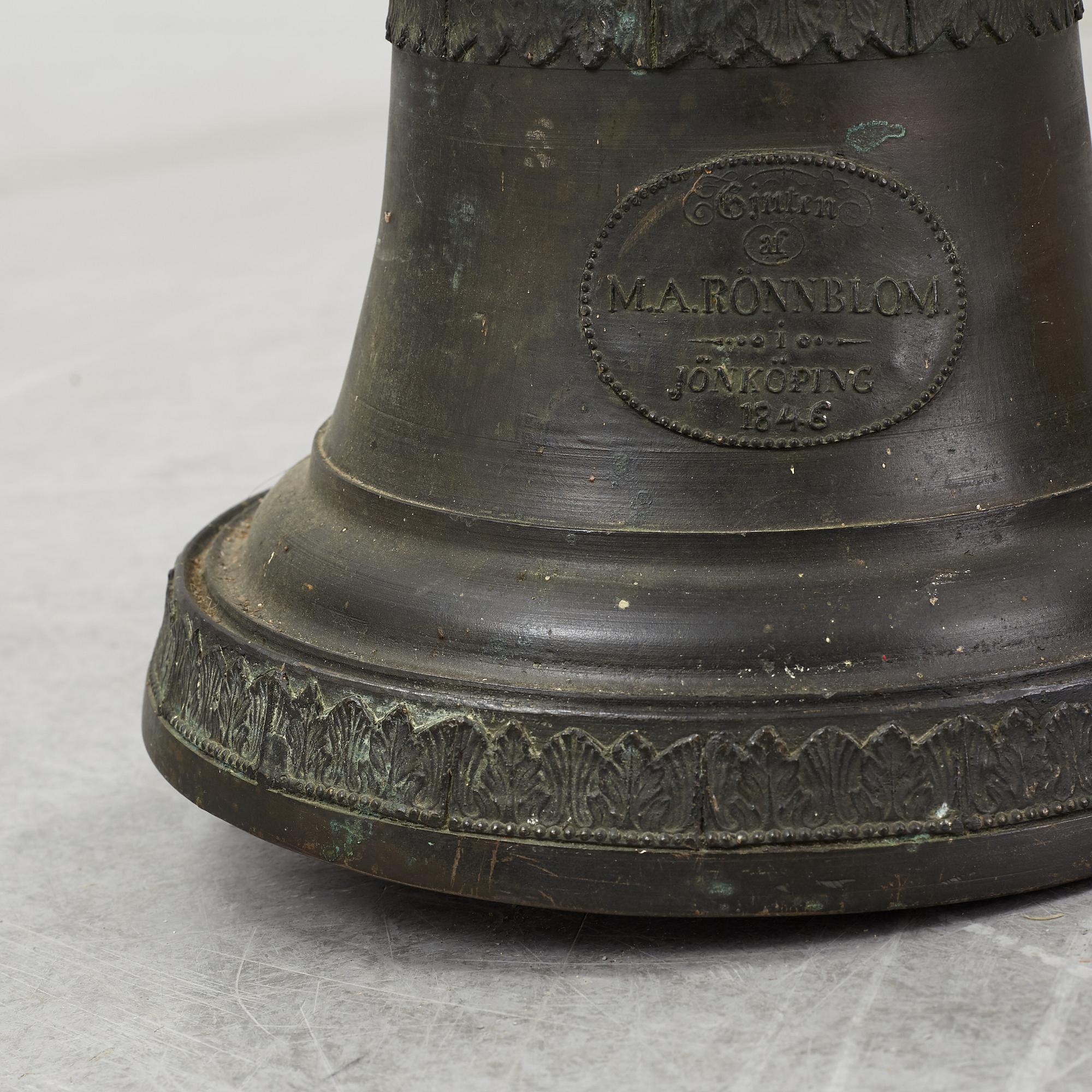 A bronze bell cast by M A Rönnblom, Jönköping 1846.