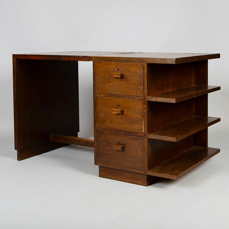 SKRIVBORD, 1900-talets första hälft.