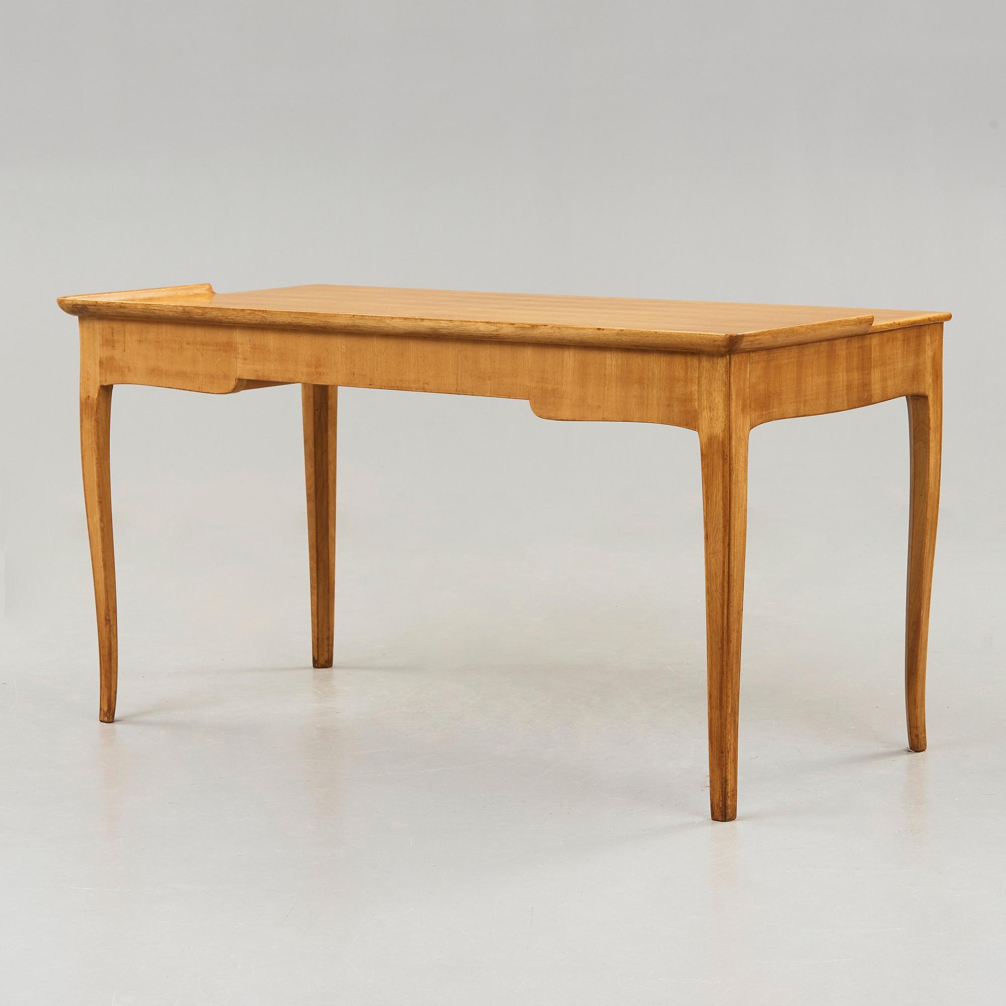 Carl Malmsten, a mid 20th century mahogany desk, cabinetmaker Jörgen Andersson, Djursholm, Sweden.