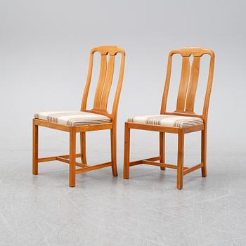 Carl Malmsten, a 'Ambassdör' walnut dining suite, Åfors Möbelfabrik.