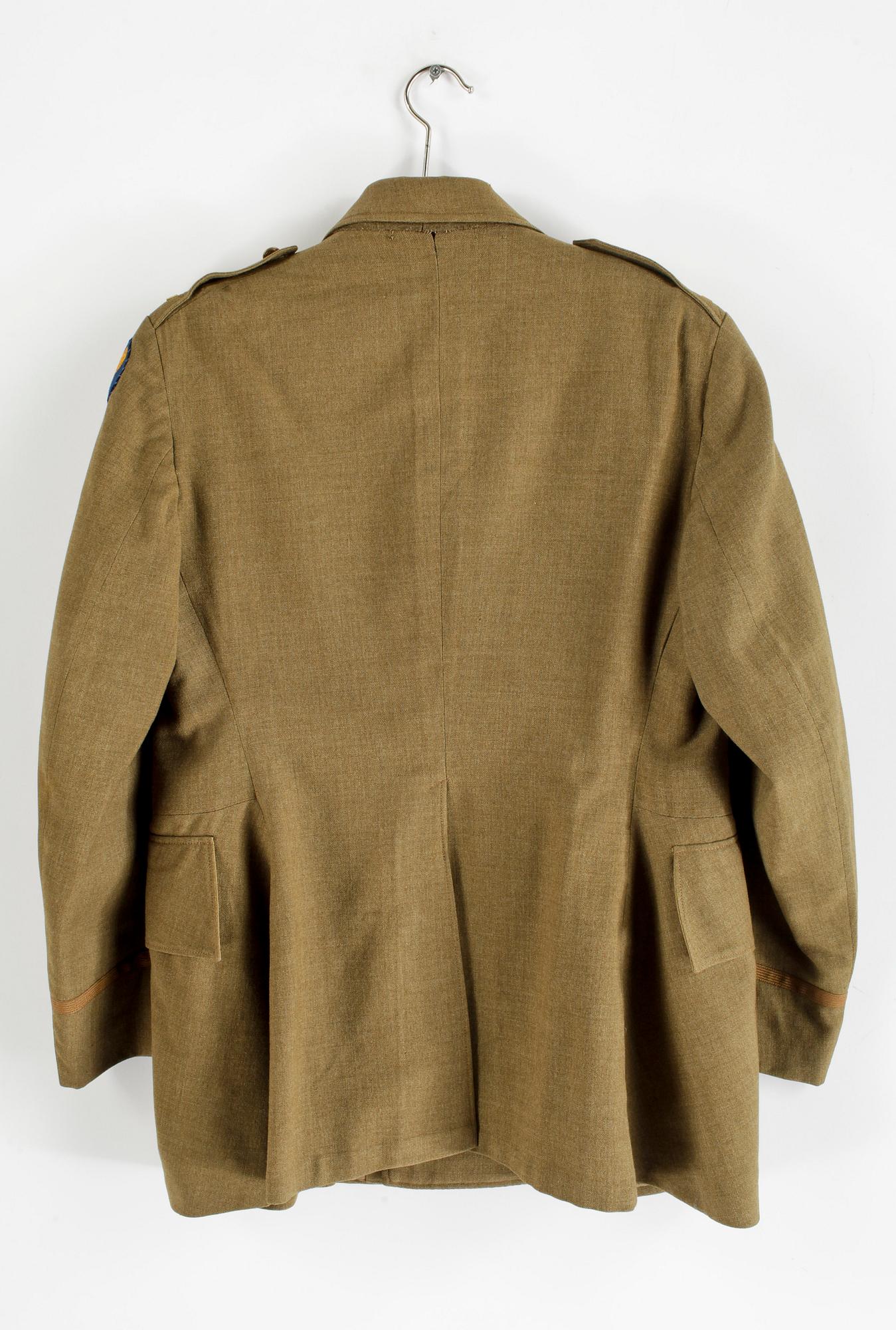 UNIFORMSDELAR, 6 st, USA, 1900-talets andra hälft.